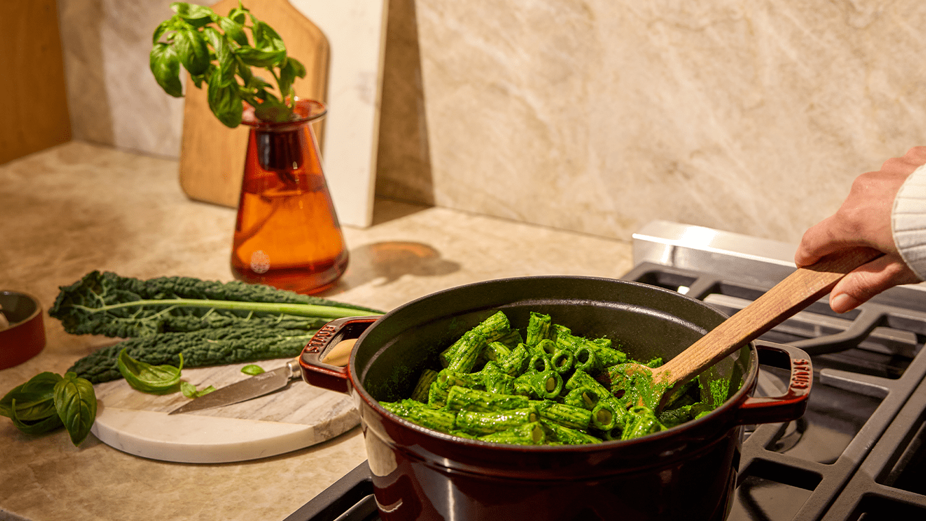Kale & Basil Pesto Pasta - Lettuce Grow