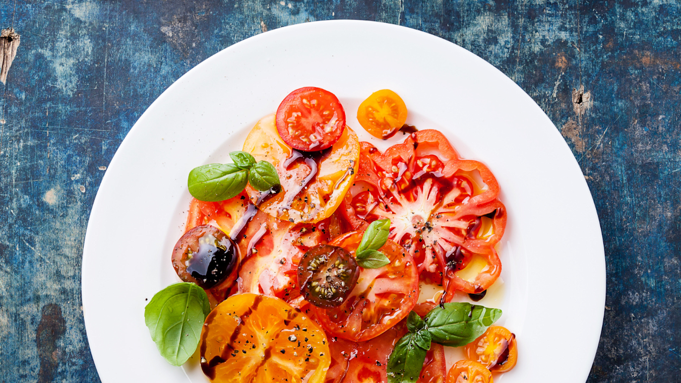 Simple Tomato Salad - Lettuce Grow