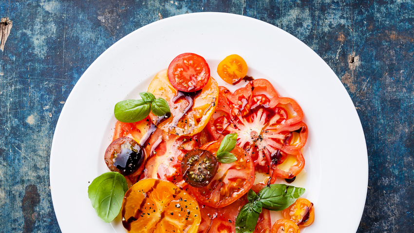 Simple Tomato Salad - Lettuce Grow